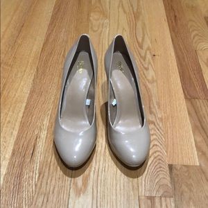 Mossimo nude patent heels